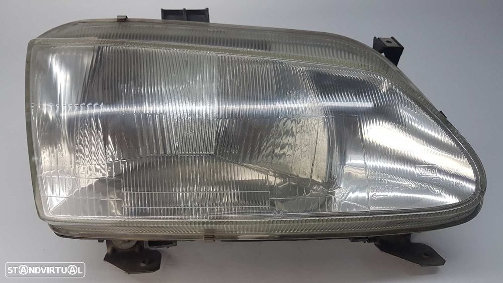 FAROL DIREITO RENAULT MEGANE I BERLINA HATCHBACK (BA0) 1.6E ALIZE - 1