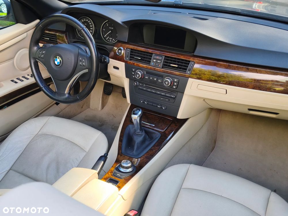 BMW Seria 3 320d - 16