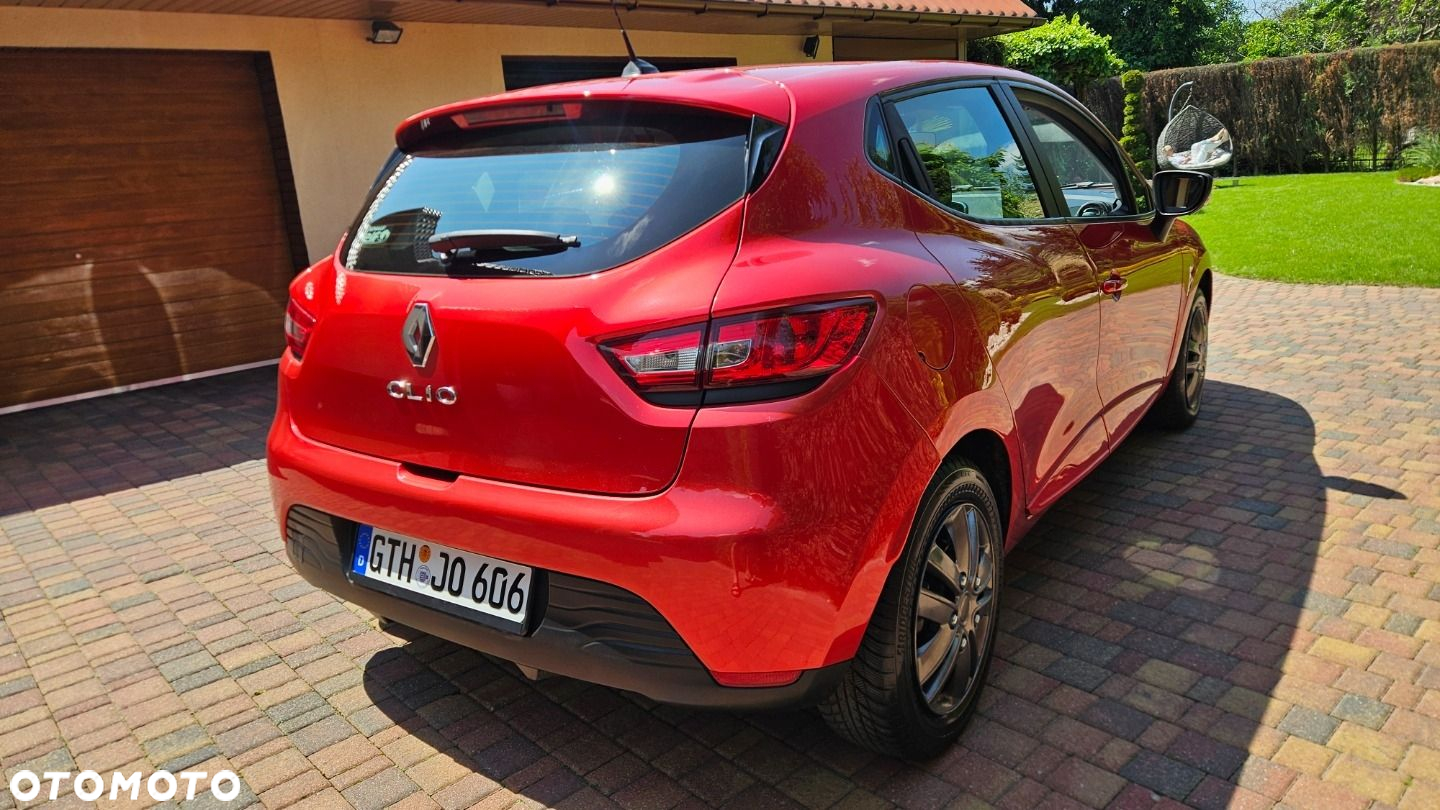 Renault Clio - 10
