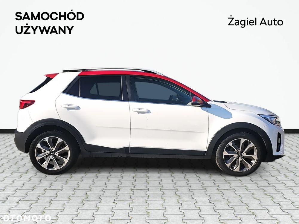 Kia Stonic 1.4 L - 6