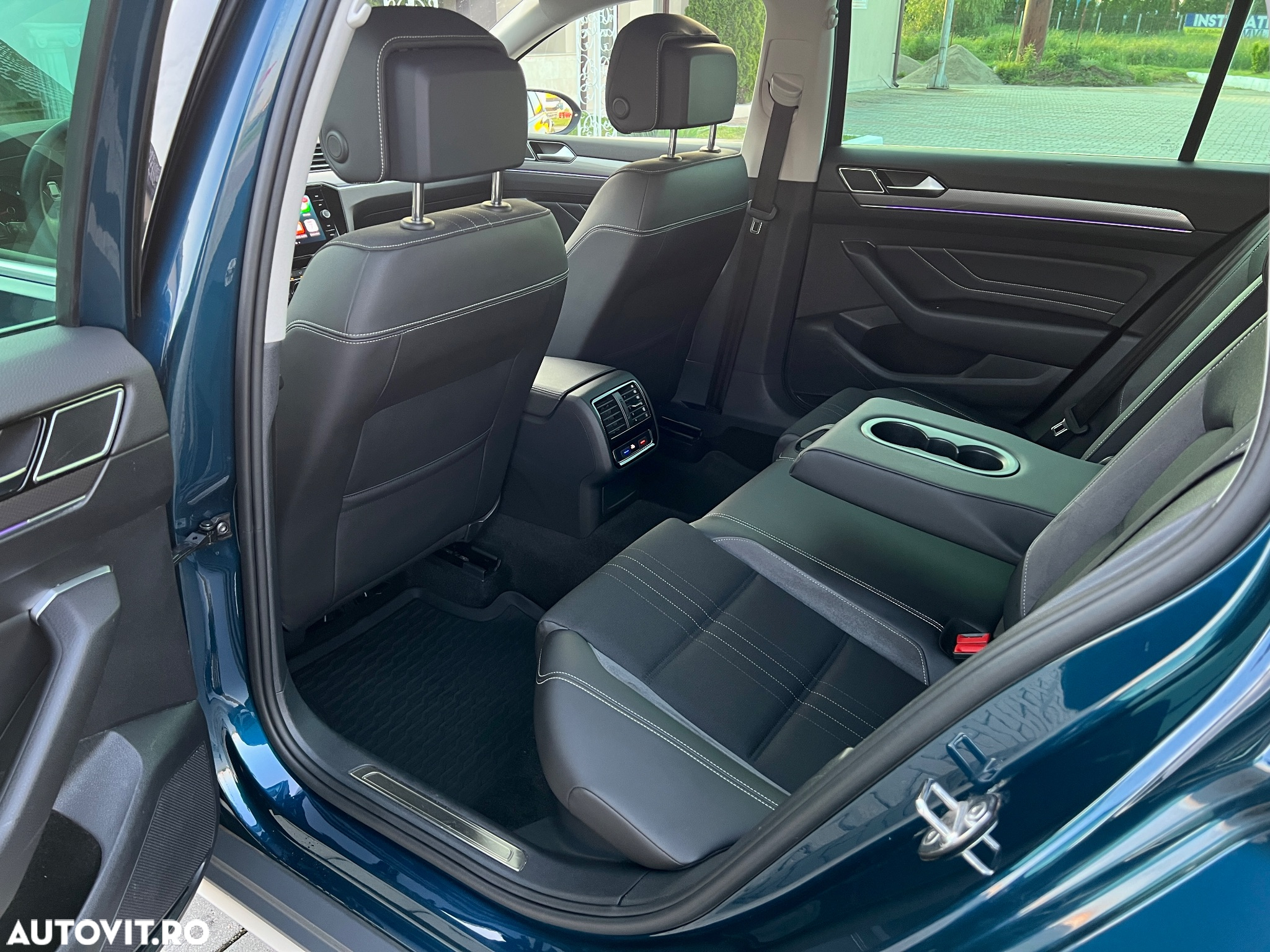 Volkswagen Passat Variant 2.0 TDI DSG 4Motion Highline - 31