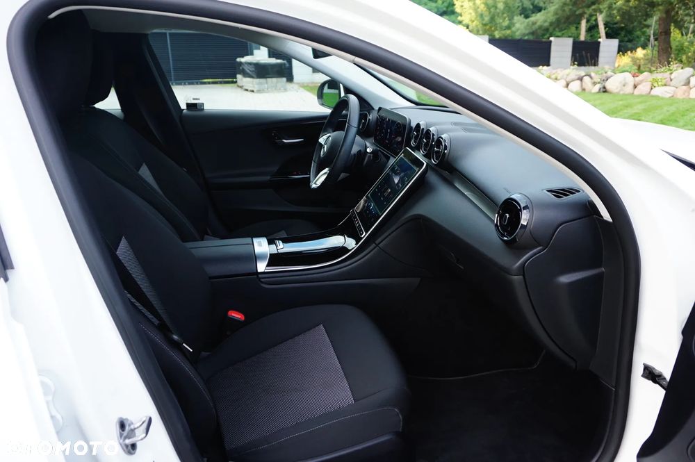 Mercedes-Benz Klasa C 220 d mHEV - 28