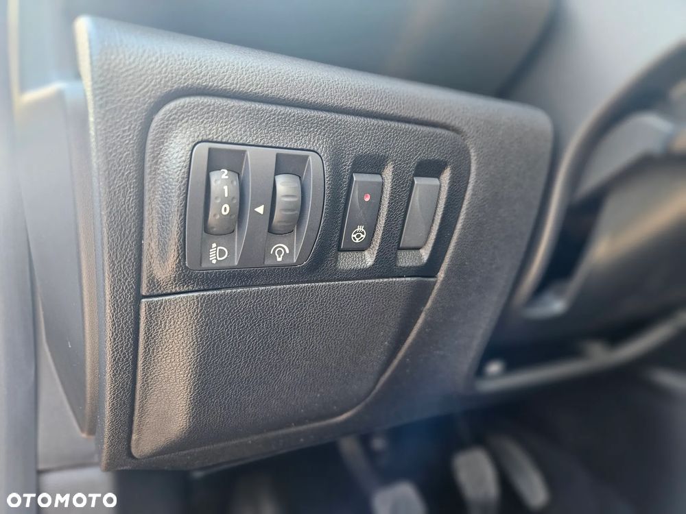 Renault Megane 1.3 TCe FAP Intens - 10