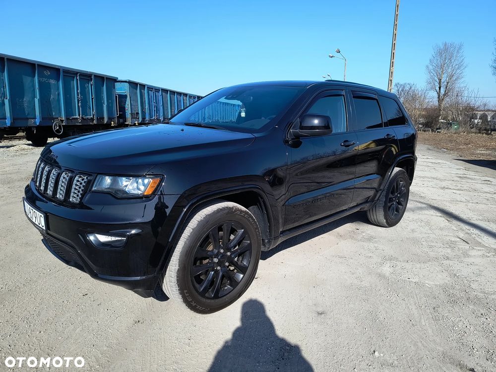 Jeep Grand Cherokee - 1