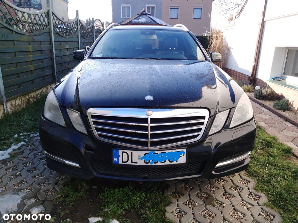 Mercedes-Benz Klasa E 220 CDI DPF BlueEFFICIENCY Automatik Avantgarde - 1