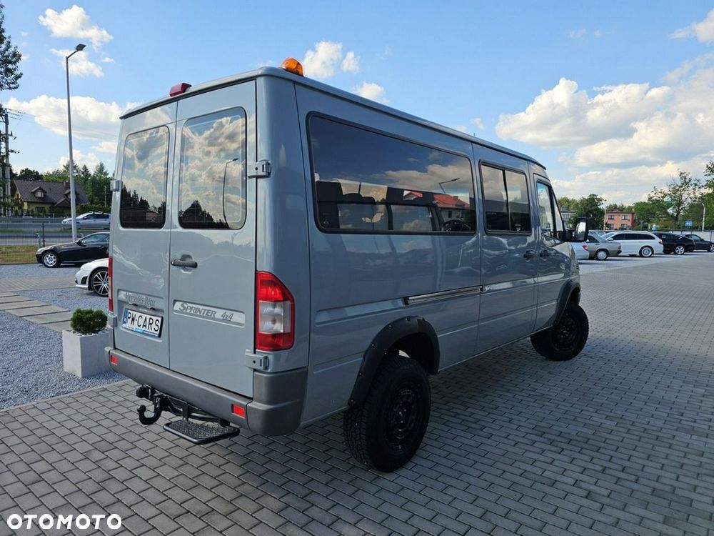 Mercedes-Benz Sprinter - 4