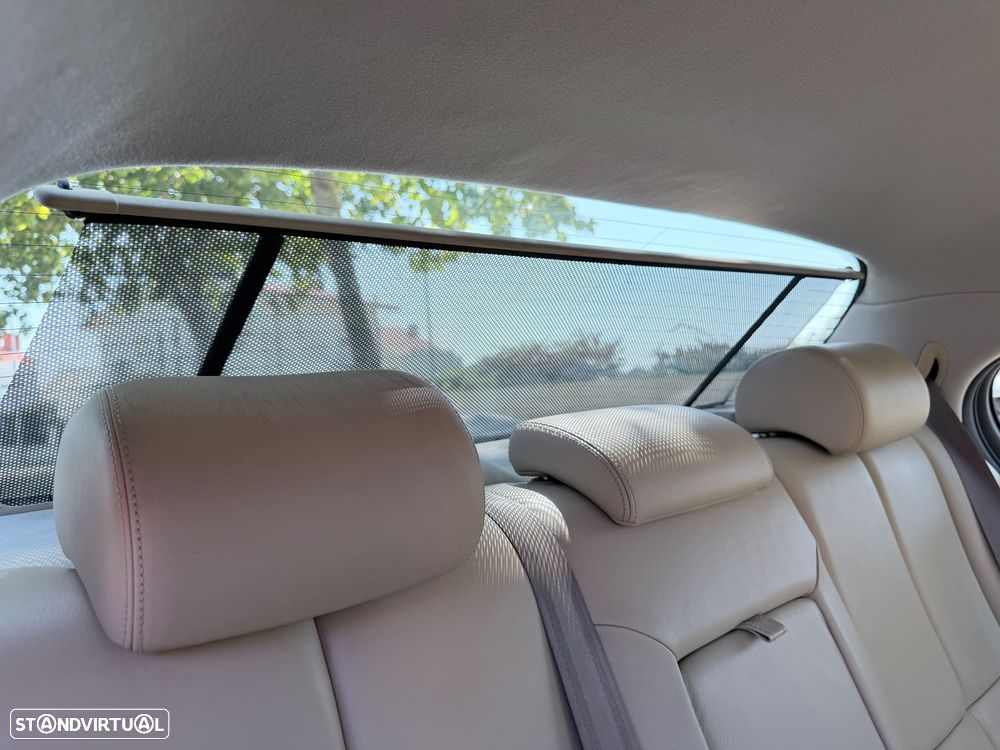 Jaguar S-Type 3.0 V6 Executive Auto. - 17
