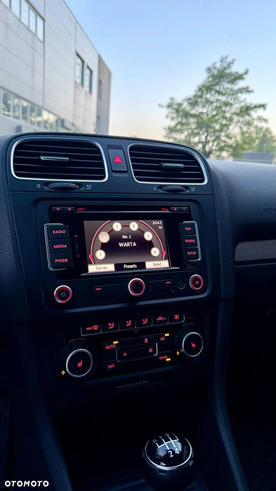 Volkswagen Golf - 10