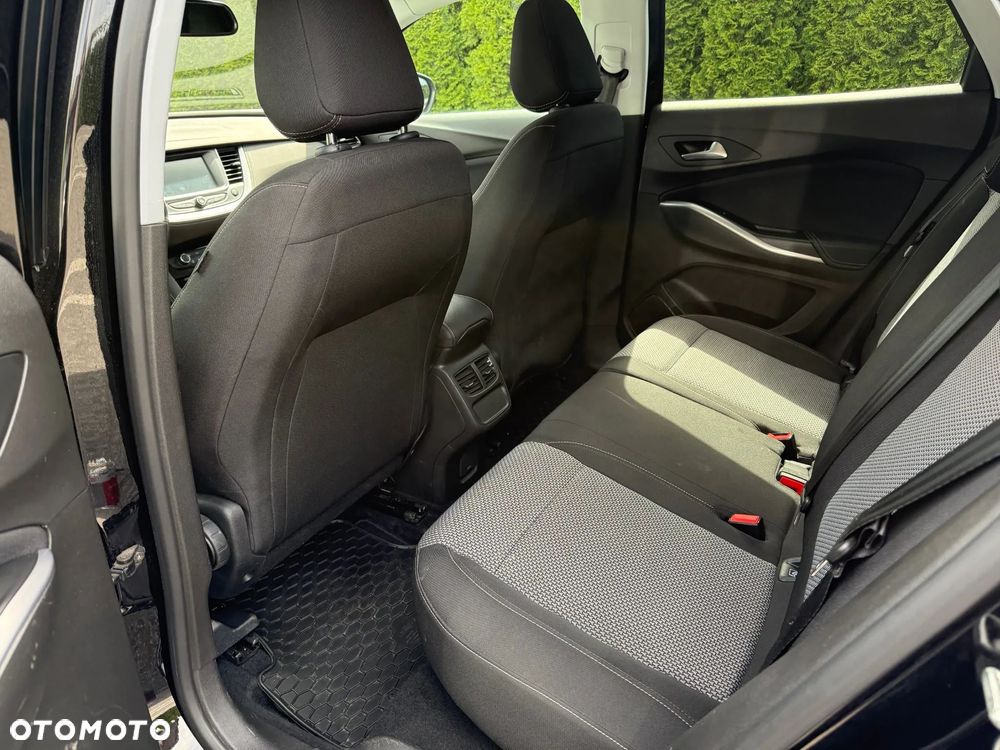 Opel Grandland X 1.2 T GPF Design Line S&S - 8