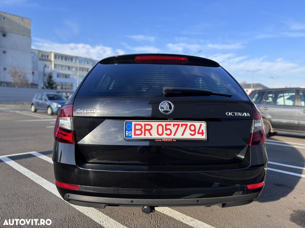 Skoda Octavia 2.0 TDI DSG Ambition - 19