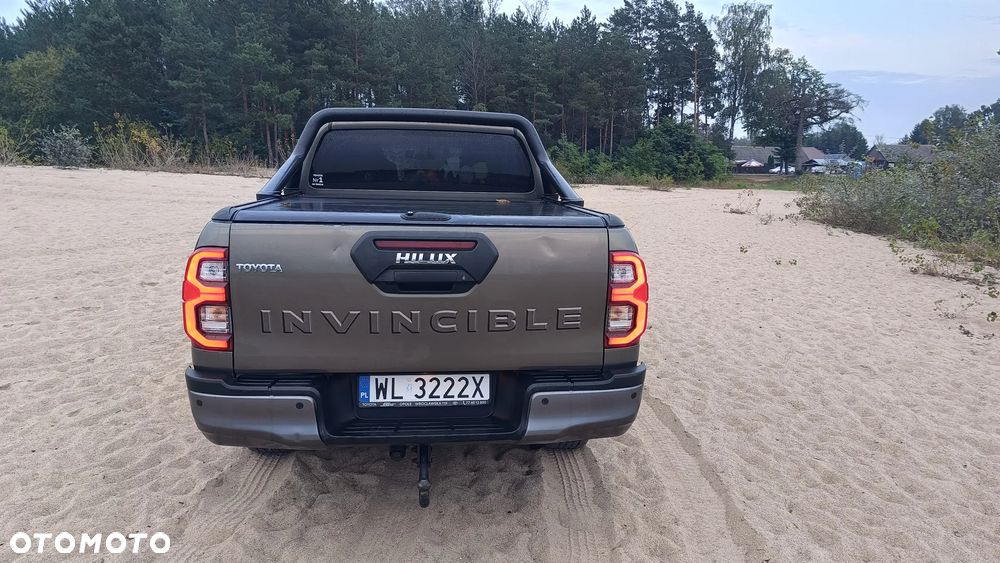 Toyota Hilux 2.8 D-4D Double Cab Invincible Sport 4x4 - 12