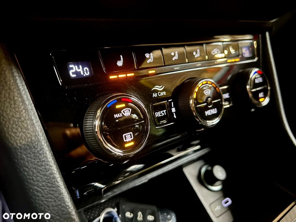 Skoda Superb 2.0 TDI SCR 4x4 Sportline DSG - 32