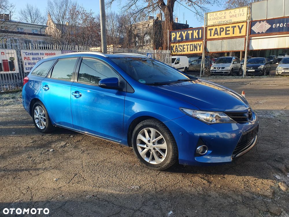 Toyota Auris 2.0 D-4D Life - 5