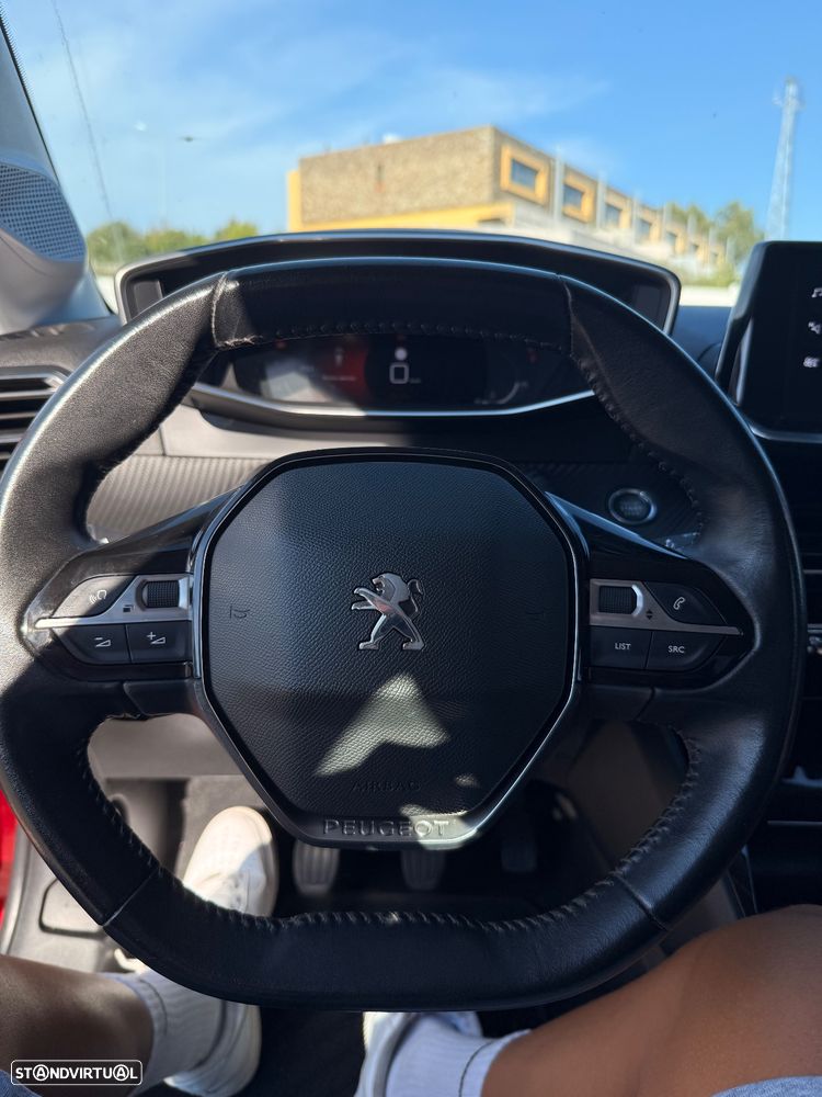 Peugeot 208 1.2 PureTech Allure - 9