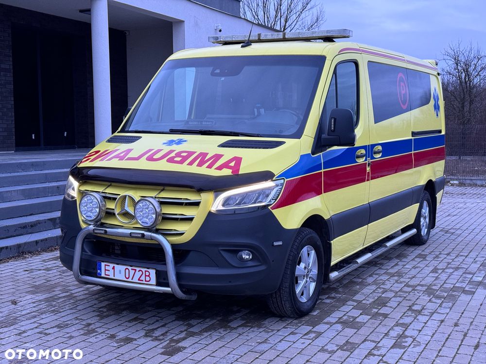 Mercedes-Benz Sprinter - 1