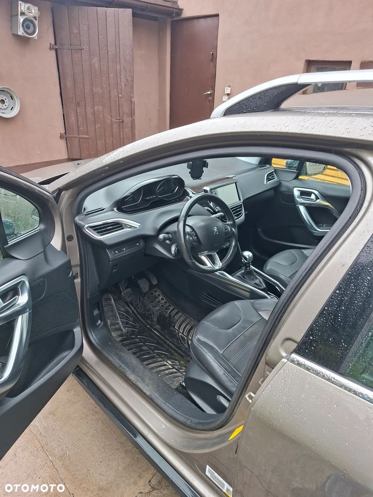 Peugeot 2008 1.6 e-HDi Allure S&S - 7