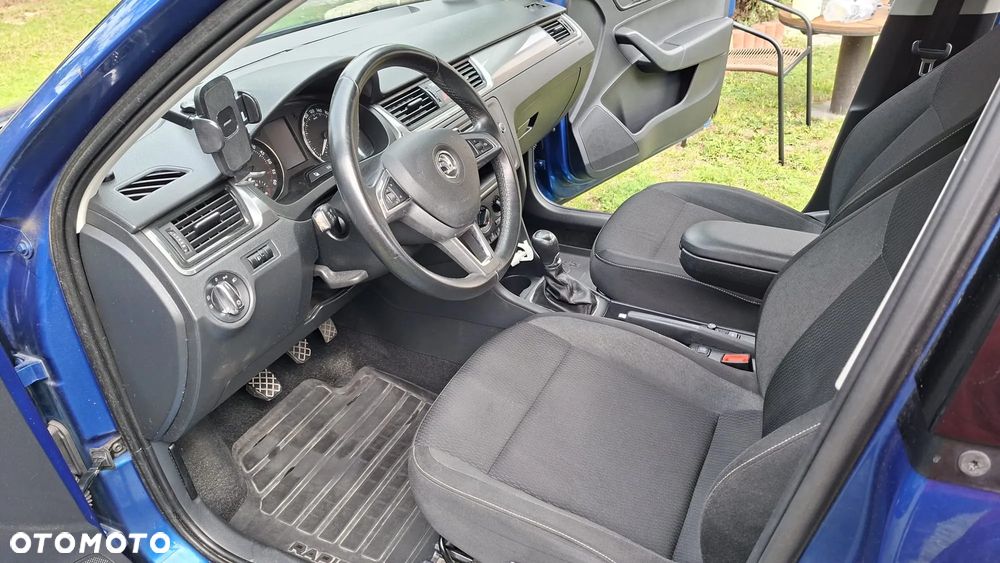 Skoda RAPID 1.6 TDI DPF Ambition Max - 10