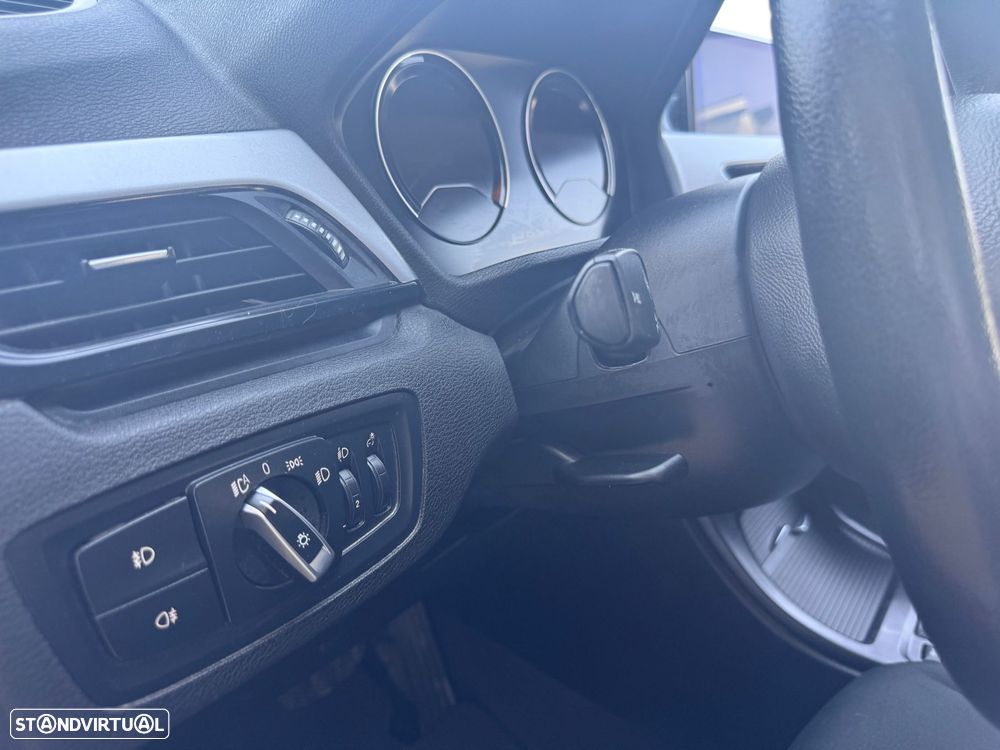 BMW X1 25 e xDrive Corporate Edition - 8