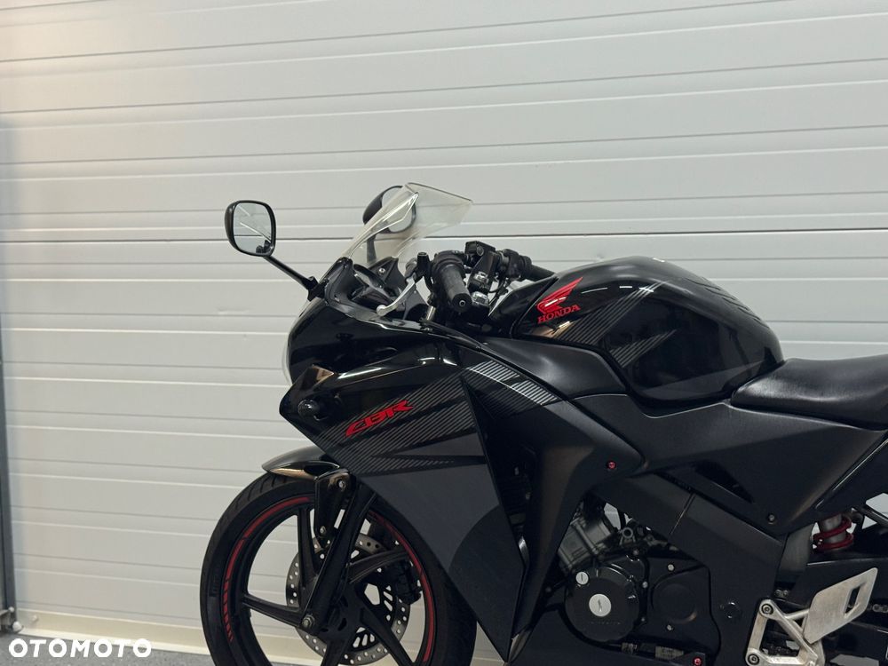 Honda CBR - 11