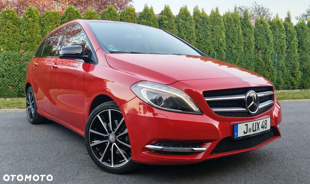Mercedes-Benz Klasa B 180 BlueEFFICIENCY Edition 1 - 1
