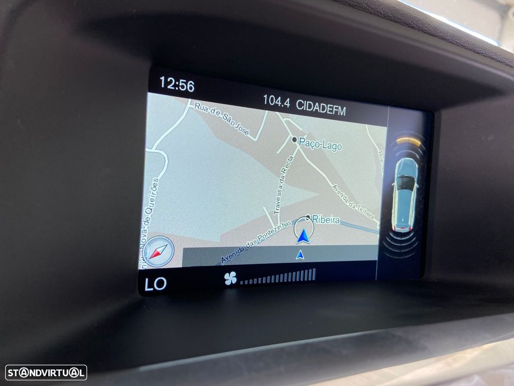 Volvo V60 Cross Country 2.0 D4 Pro - 11