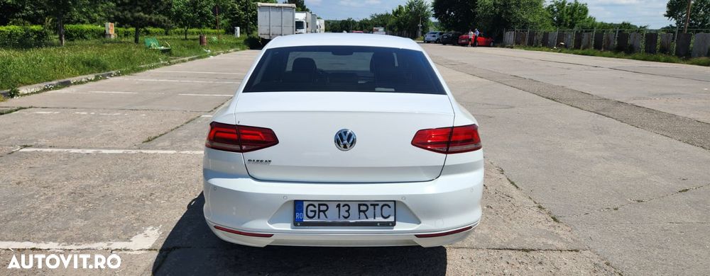 Volkswagen Passat 2.0 TDI Comfortline - 6