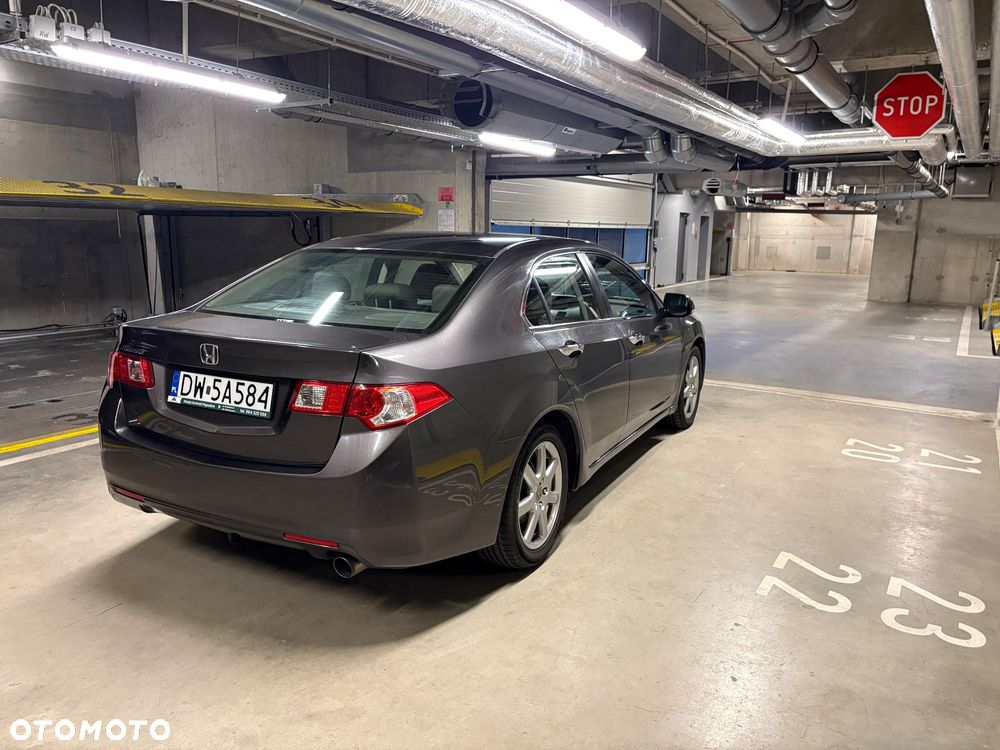 Honda Accord 2010 photo 3