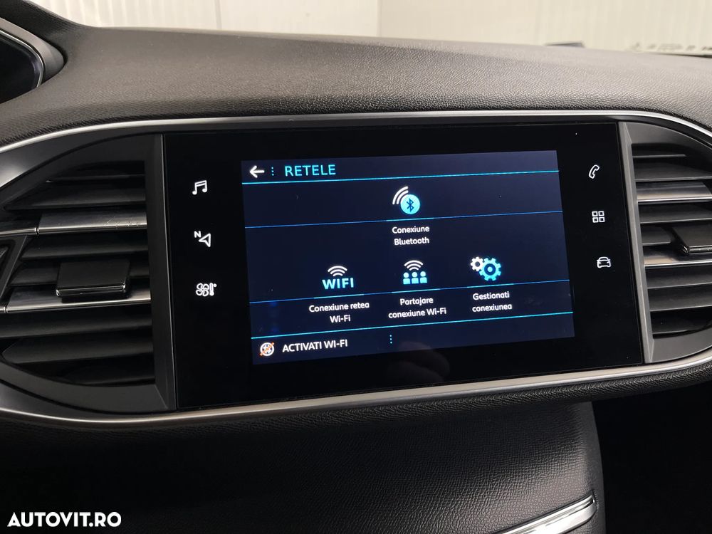 Peugeot 308 1.2 L PureTech Turbo S&S EAT8 Allure Pack - 20