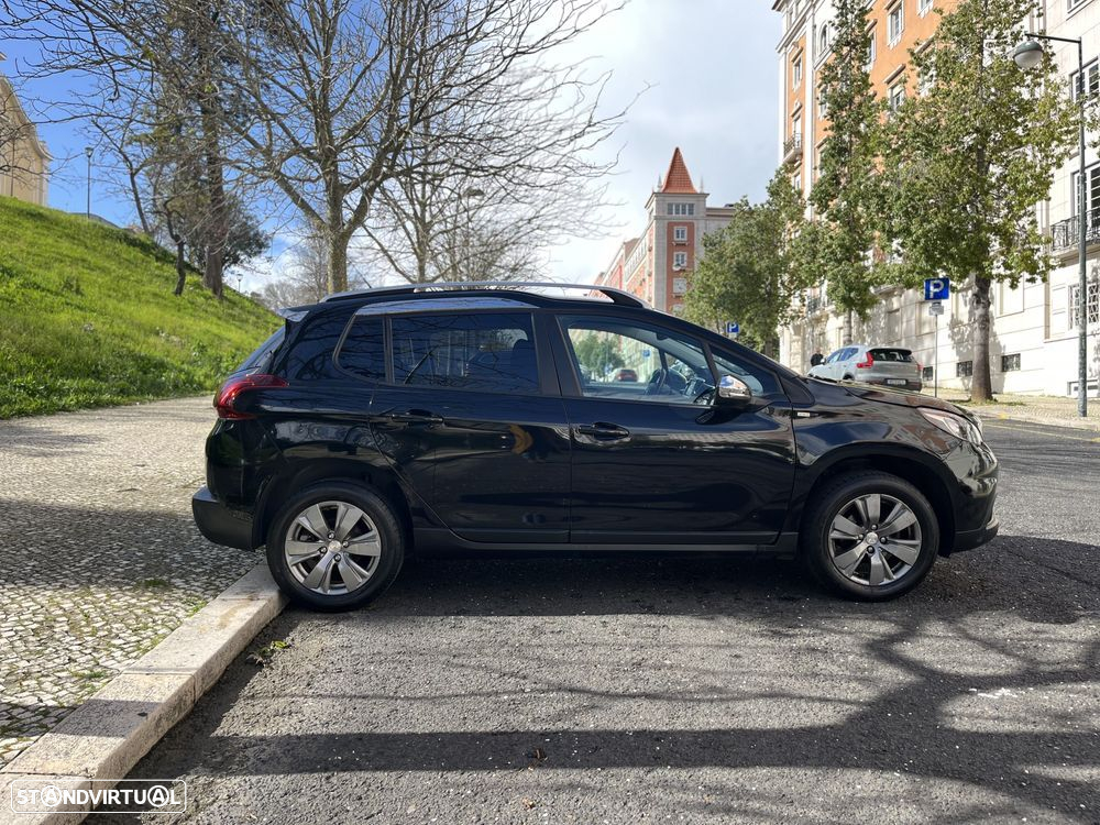 Peugeot 2008 1.2 PureTech Style - 4