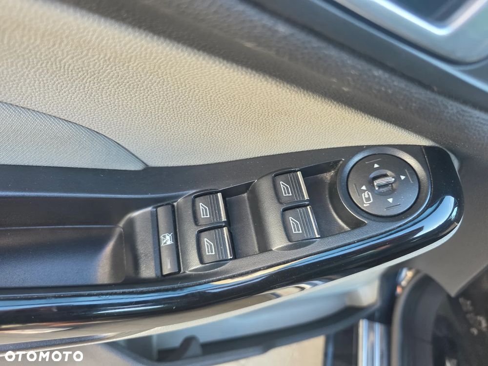 Ford Fiesta 1.0 EcoBoost Titanium - 19