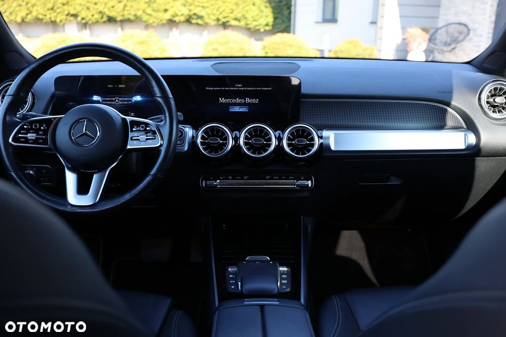 Mercedes-Benz GLB - 12