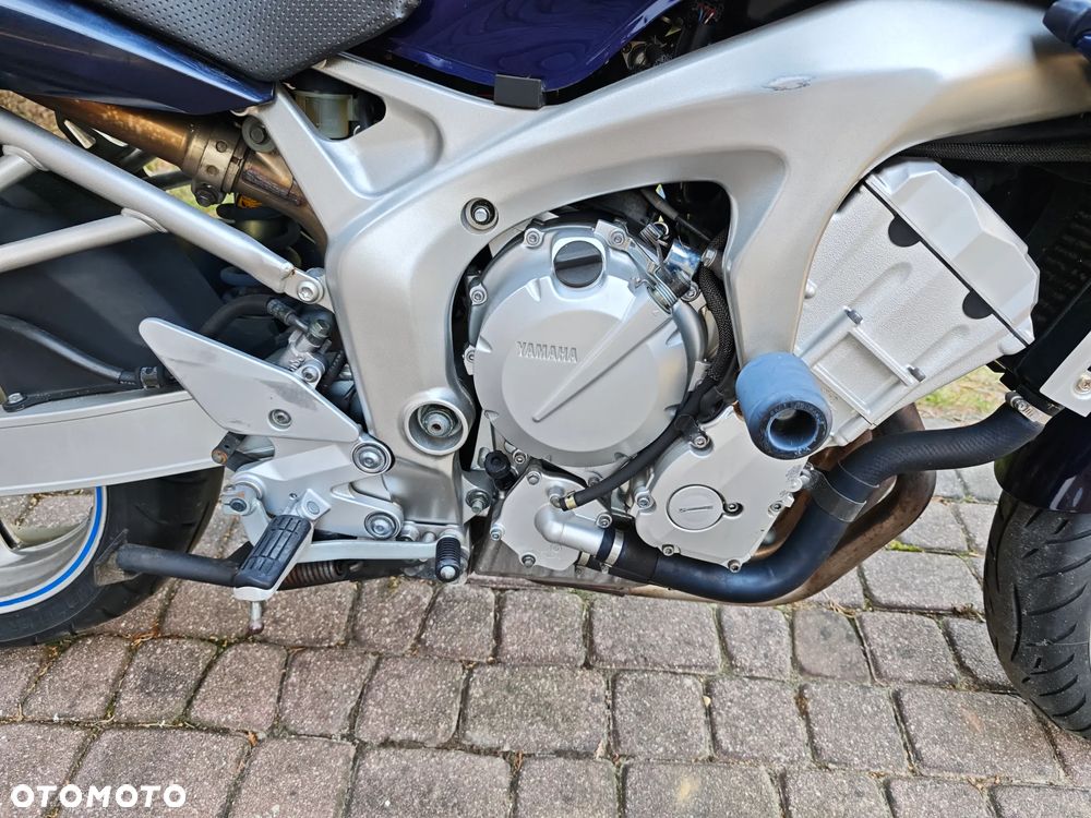 Yamaha FZ6 - 11