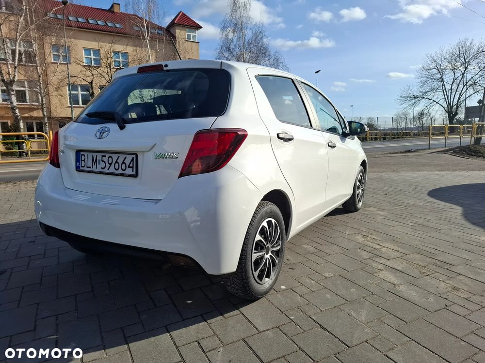 Toyota Yaris - 30
