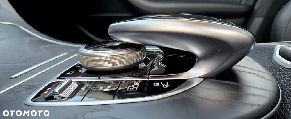 Mercedes-Benz Klasa E 220 d 9G-TRONIC - 35