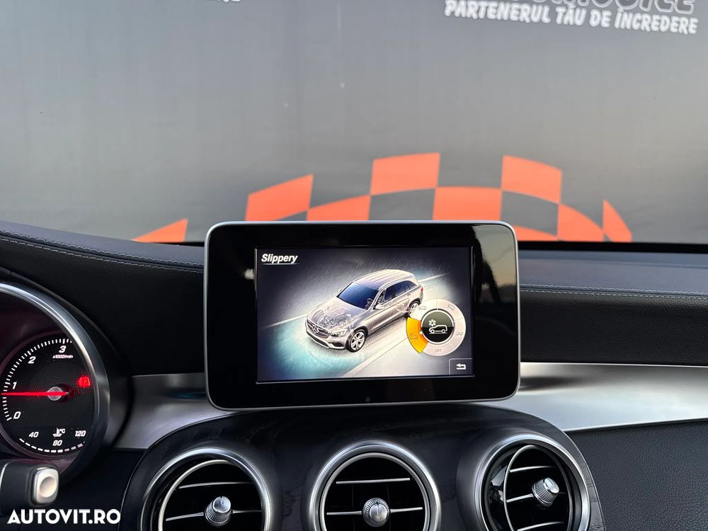 Mercedes-Benz GLC 250 d 4Matic 9G-TRONIC AMG Line - 25