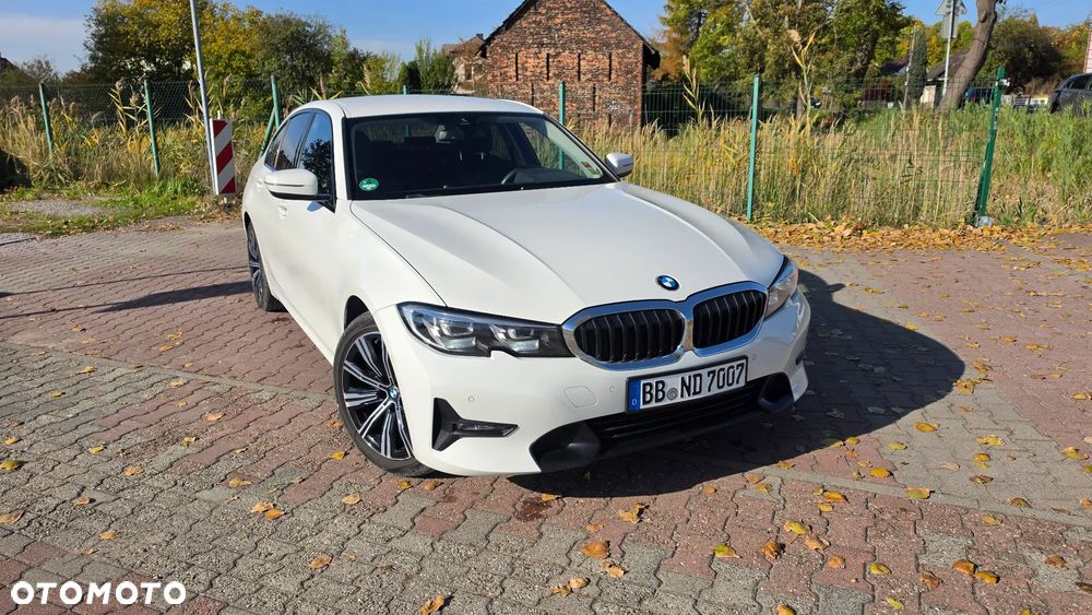 BMW Seria 3 318d Sport Line - 23