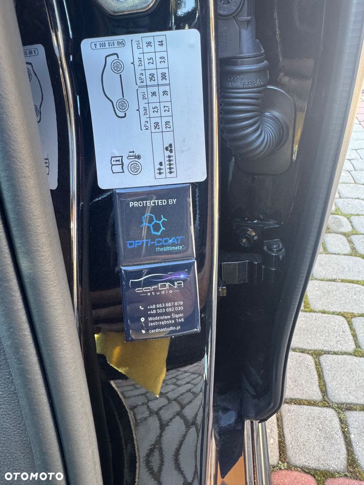 Volkswagen Golf 1.5 eTSI mHEV R-Line DSG - 25