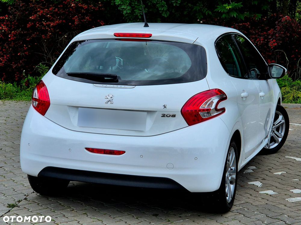 Peugeot 208 - 15