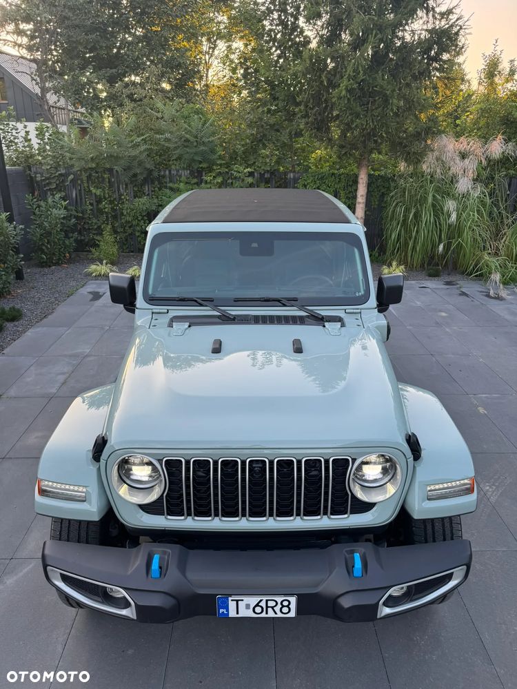 Jeep Wrangler - 21