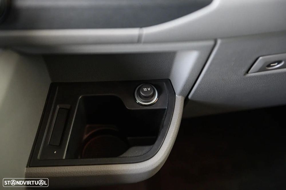 VW e-Transporter e-Caravelle LR 100 kW - 37