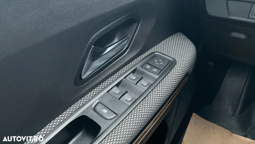 Dacia Sandero TCe 90 MT6 Comfort - 26