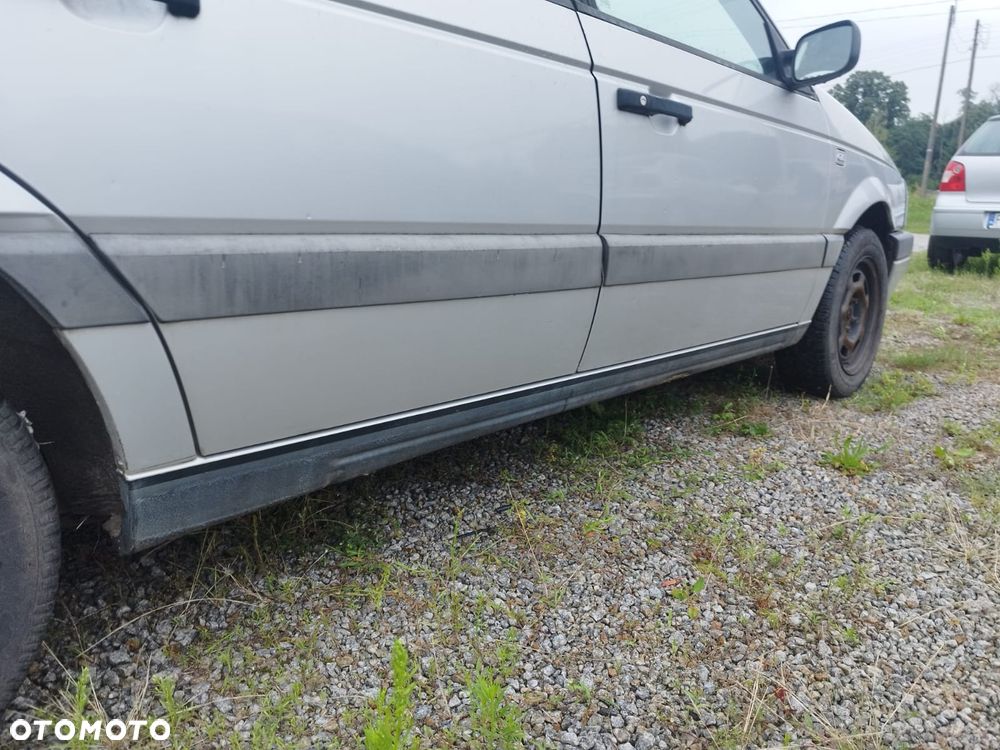 Volkswagen Passat 2.0 GL - 6