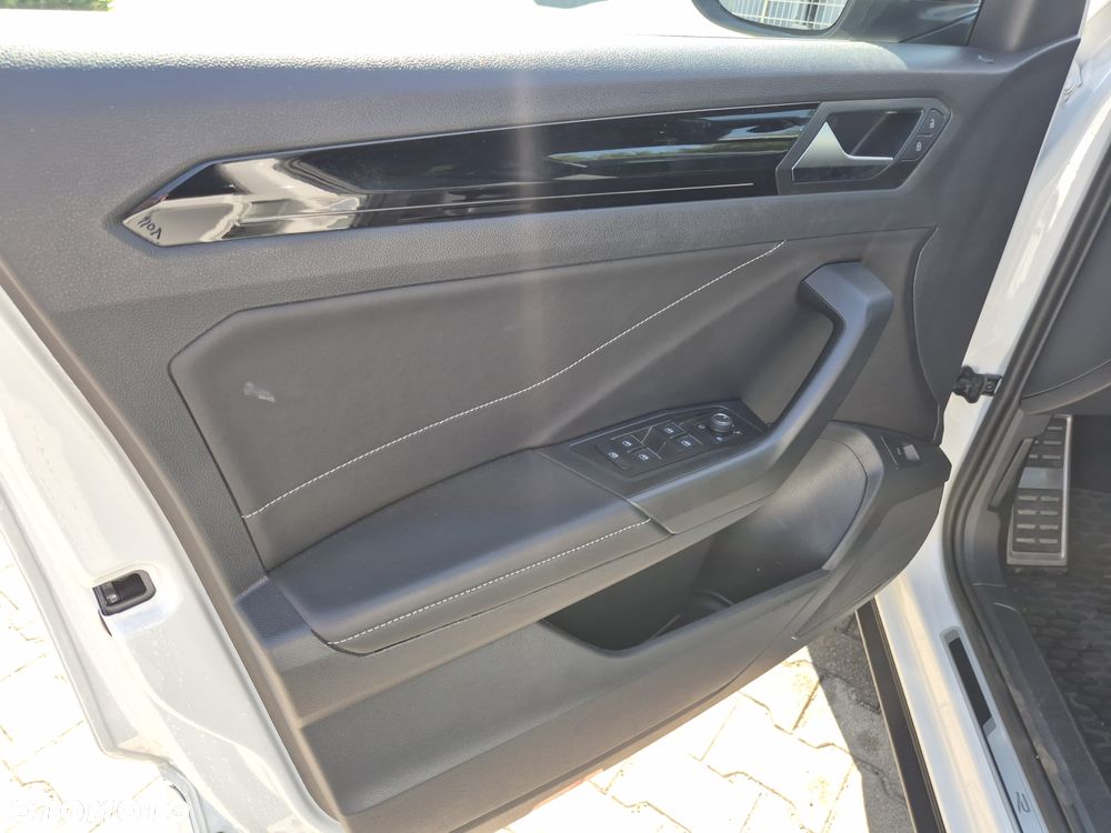 Volkswagen T-Roc 1.5 TSI R-Line DSG - 14