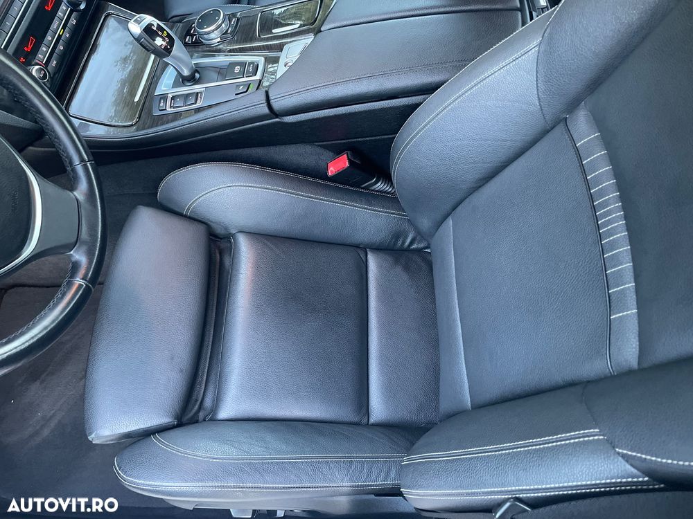 BMW Seria 5 520d Aut. Luxury Line - 14