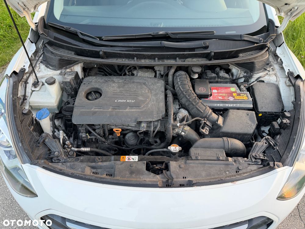 Hyundai i30 1.6 D GO - 28