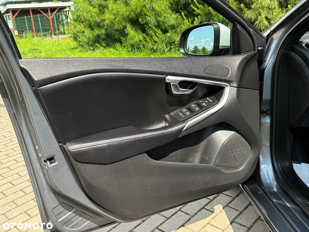 Volvo V40 D2 RDesign - 27