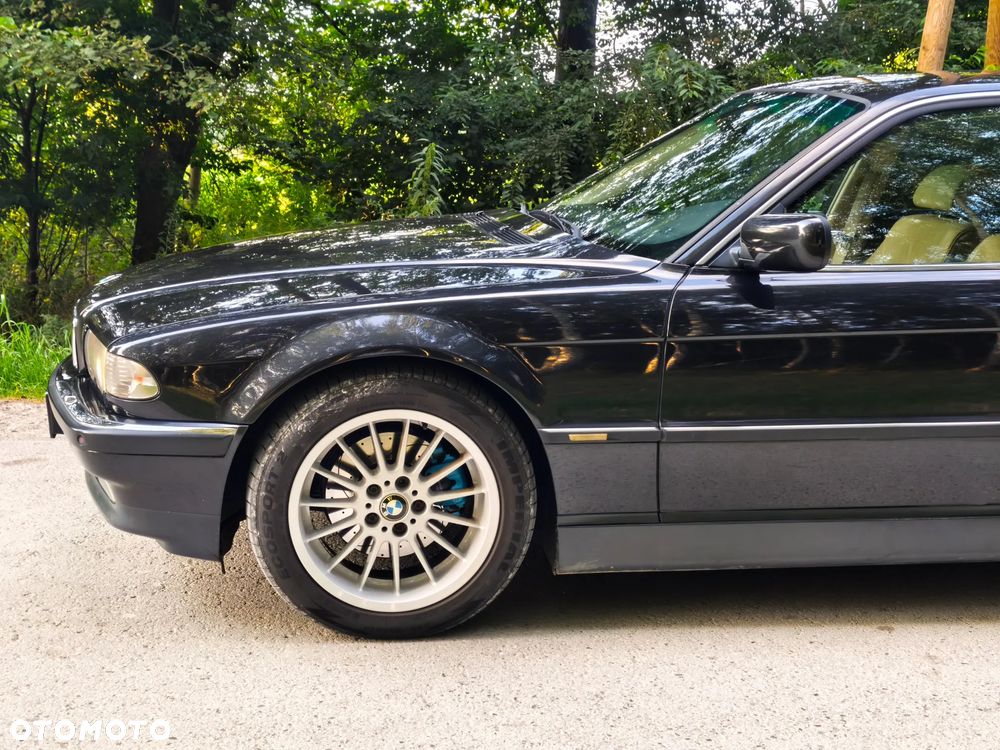 BMW Seria 7 740i - 2