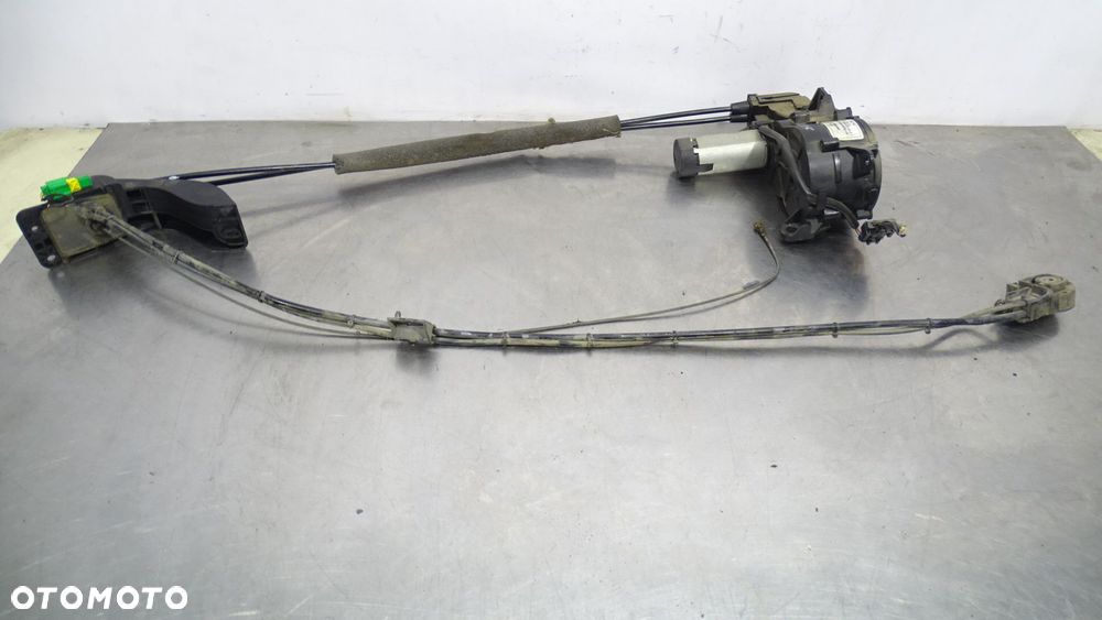 SILNIK MECHANIZM DRZWI PRAWYCH PEUGEOT 1007 1.4HDI 9680250280 - 1