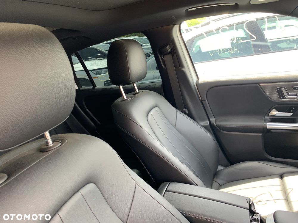 Mercedes-Benz GLA 250 4-Matic - 13