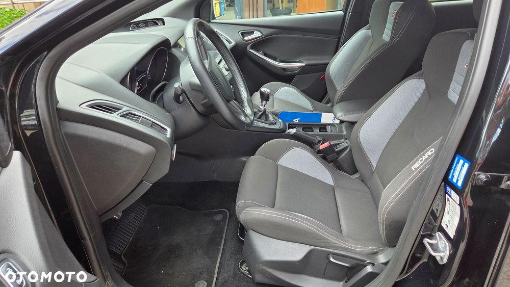 Ford Focus 2.0 TDCi ST-2 - 22